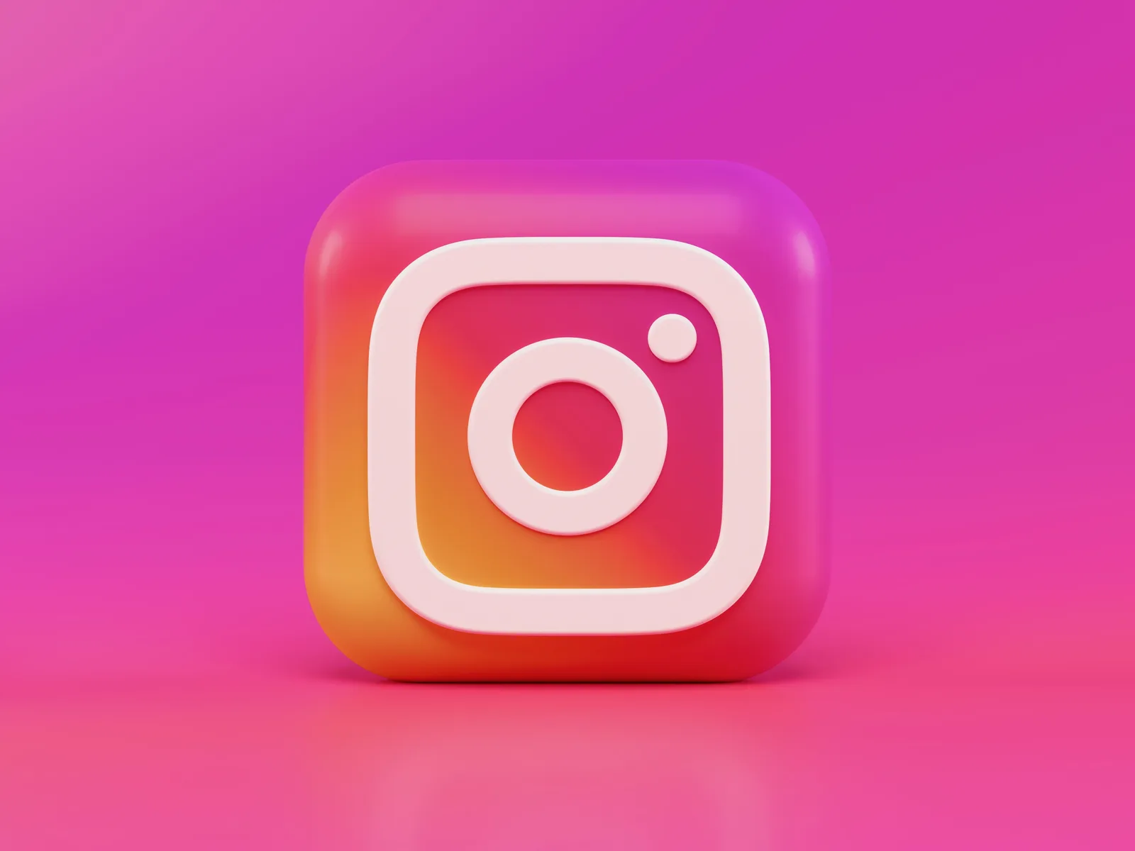 instagram marketing for skincare products with influencers and beauty content