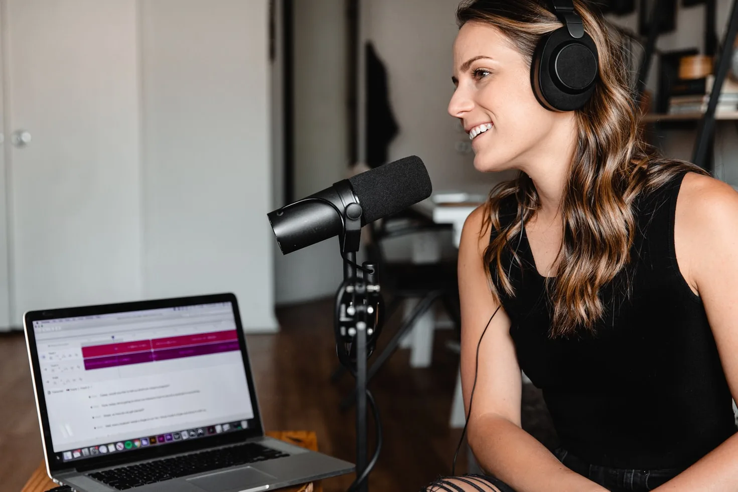 podcast advertising campaign strategy and benefits