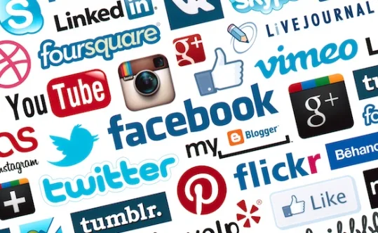 social media disaster warning sign with a red exclamation