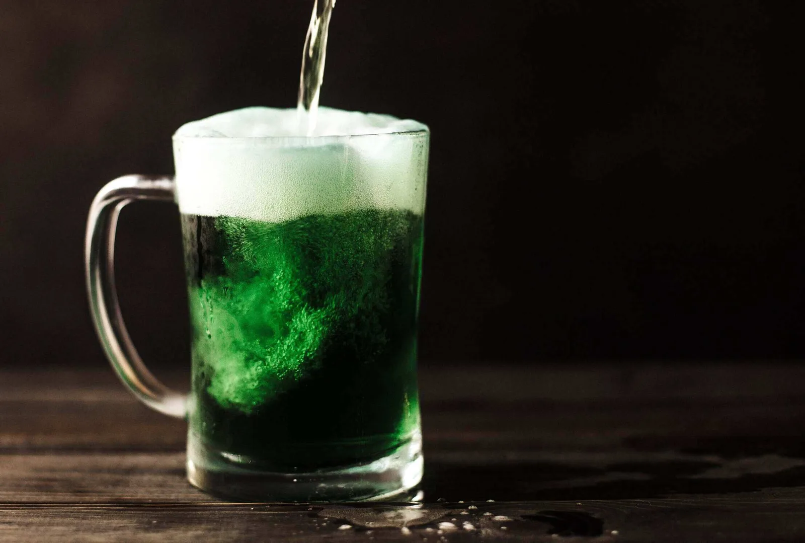 st patricks day celebration with green beer and shamrocks