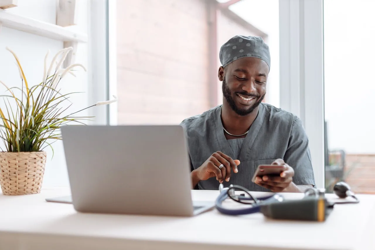 telemedicine doctor consulting patient on computer screen